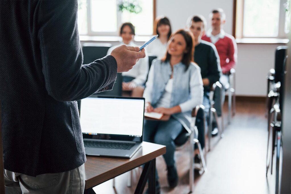 Cursos con salida en Sevilla